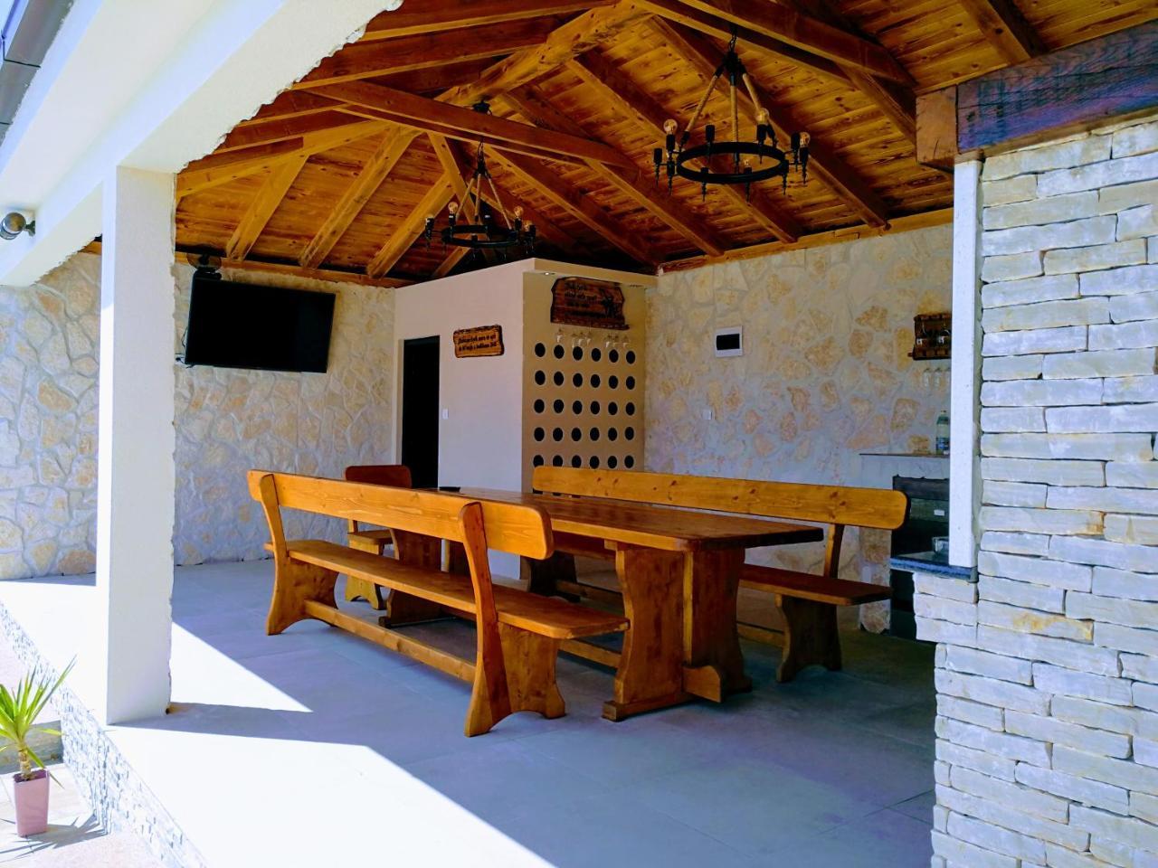 Apartment House Kastela With Heated Pool & Jacuzzi Exteriör bild