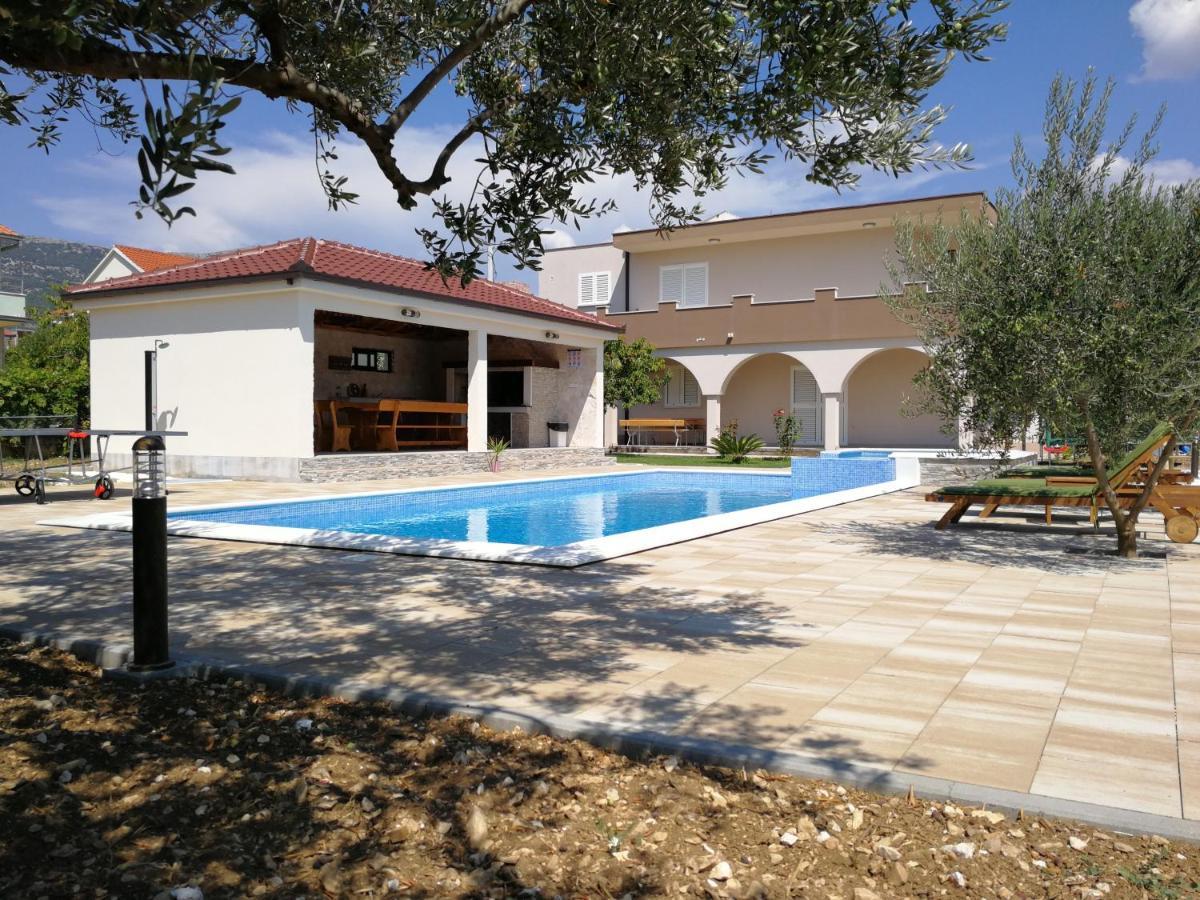 Apartment House Kastela With Heated Pool & Jacuzzi Exteriör bild